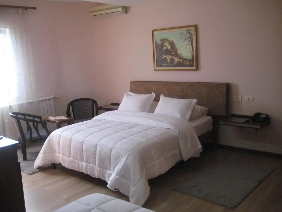 Drini Hotel Rrashbull Albania