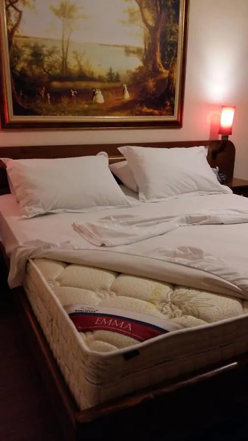 ***  Drini Hotel Rrashbull Albania