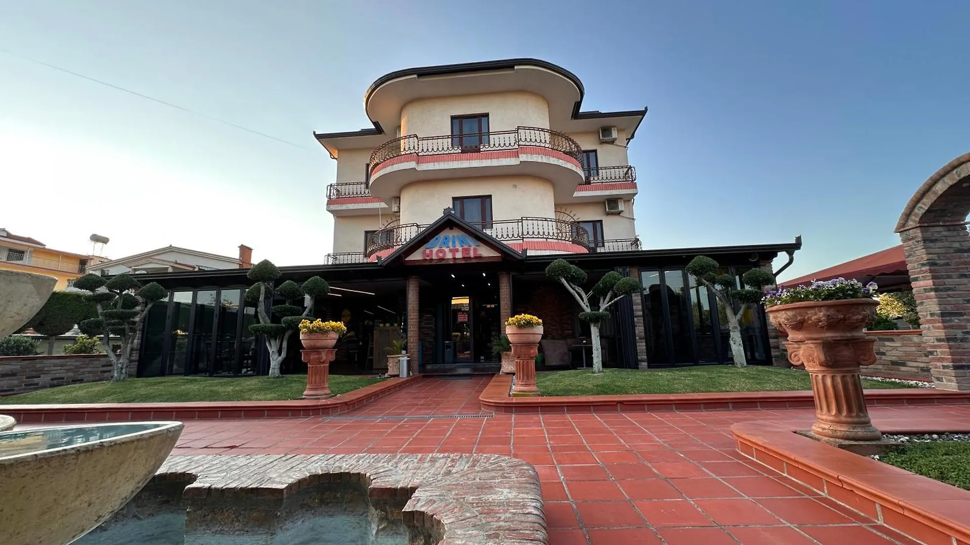 Drini Hotel Rrashbull