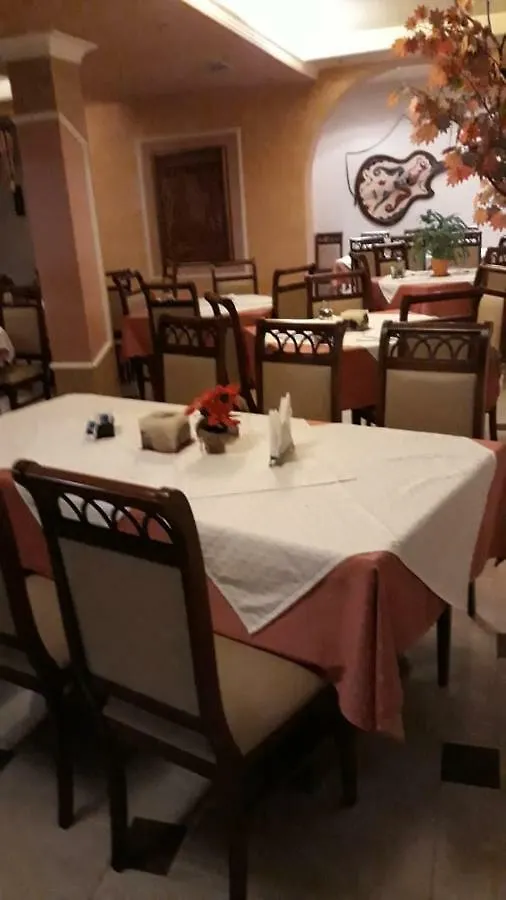 Drini Hotel Rrashbull Albania